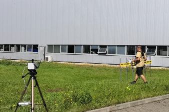 RTK base station connected to gradiometer scanner by radio